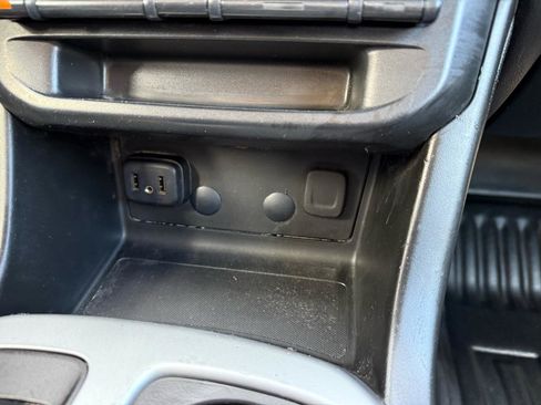 Used 2022 Chevrolet Colorado LT w/ Fleet Safety Package RWD image 28