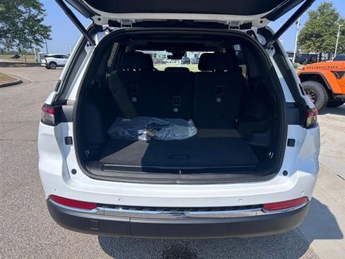 New 2025 Jeep Grand Cherokee Laredo X w/ Luxury Tech Group I image 6