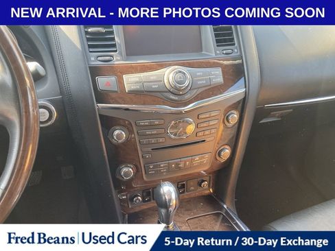 Used 2014 INFINITI QX80 4WD w/ Deluxe Touring Package image 14