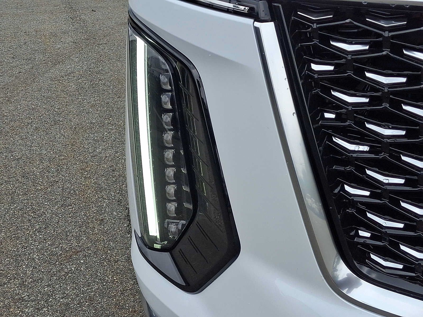 Used 2026 Cadillac Escalade Luxury w/ Touring Package AWD/4WD image 10