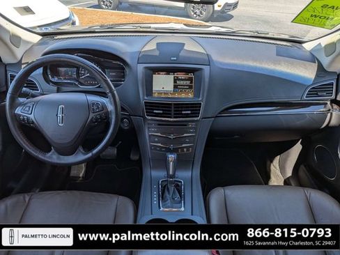 Used 2018 Lincoln MKT AWD w/ Technology Package image 17