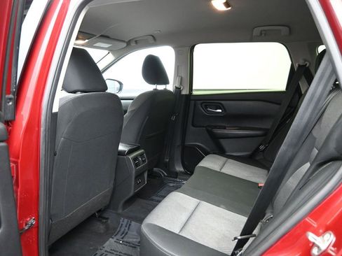 Used 2024 Nissan Rogue SV image 29