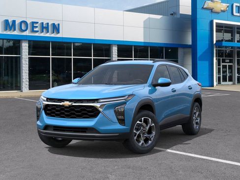 New 2026 Chevrolet Trax LT w/ Driver Confidence Package FWD image 6