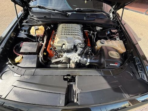 Used 2015 Dodge Challenger SRT Hellcat RWD image 22