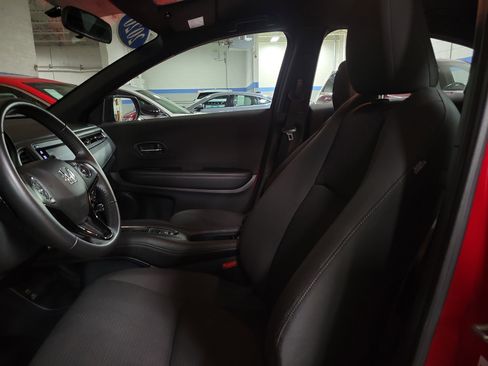 Used 2020 Honda HR-V Sport image 18