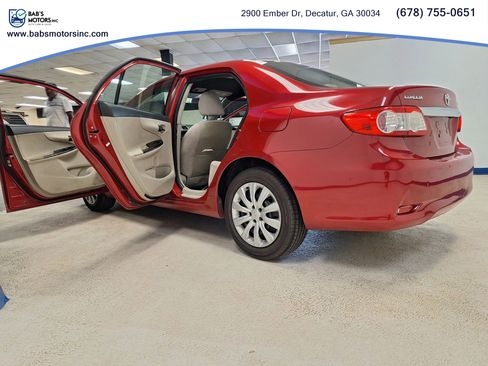 Used 2013 Toyota Corolla LE image 17
