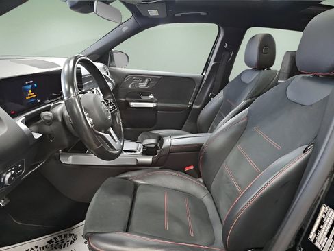 Used 2022 Mercedes-Benz GLB 250 4MATIC w/ AMG Line image 5