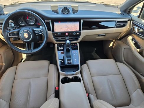 Used 2023 Porsche Macan AWD/4WD image 13