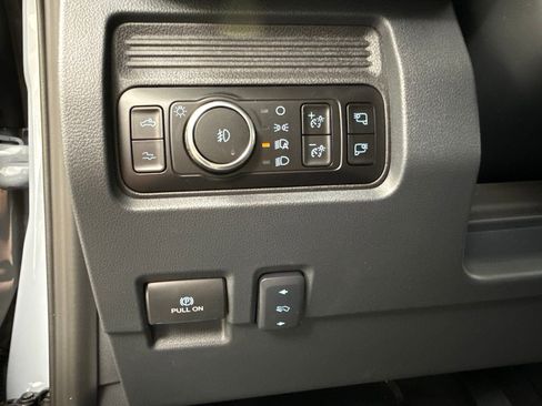 New 2026 Ford F350 Platinum w/ Tremor Off-Road Package AWD/4WD image 20