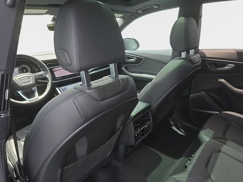 Certified 2025 Audi Q8 Premium Plus AWD/4WD image 10