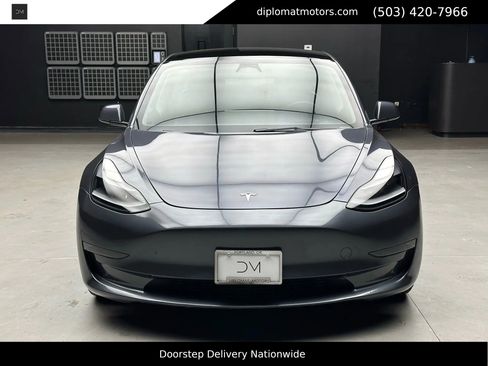 Used 2023 Tesla Model 3 Standard Range image 10