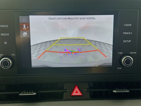 Used 2025 Kia Sportage LX image 21