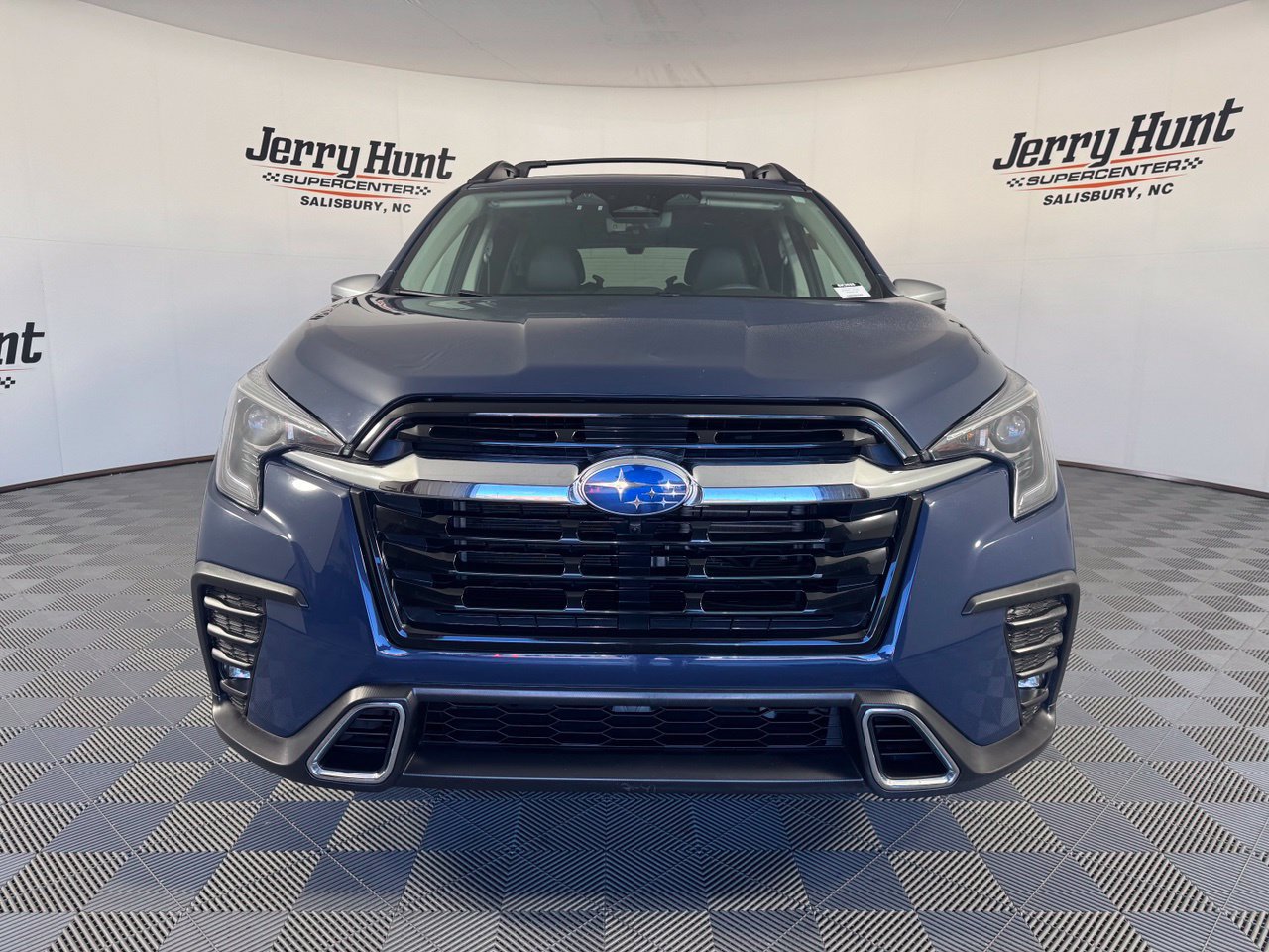 Used 2023 Subaru Ascent Touring AWD/4WD image 5