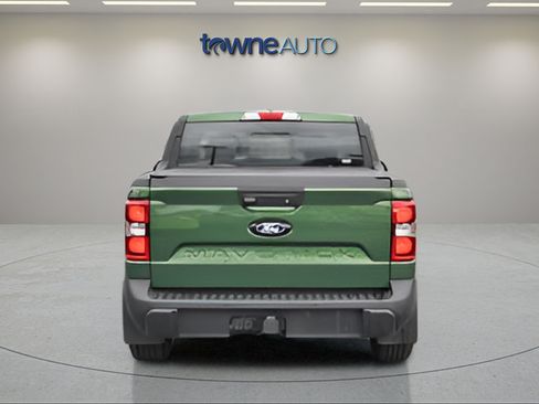 Used 2025 Ford Maverick Lariat w/ 4K Tow Package AWD/4WD image 4