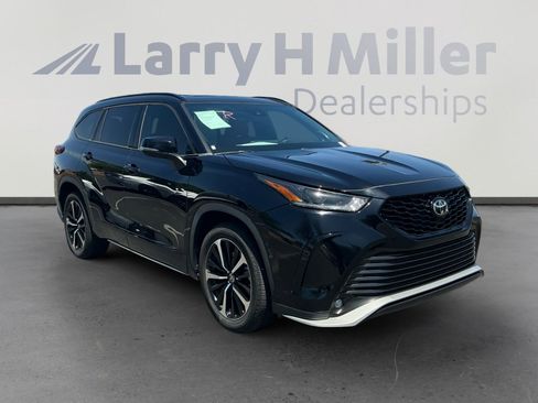 Used 2021 Toyota Highlander XSE AWD/4WD image 7