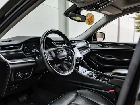 Used 2021 Jeep Grand Cherokee L Limited w/ Trailer Tow Group (B) image 17