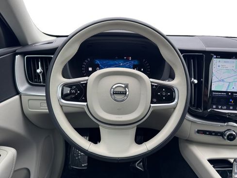 Certified 2023 Volvo XC60 B5 Core w/ Climate Package AWD/4WD image 13