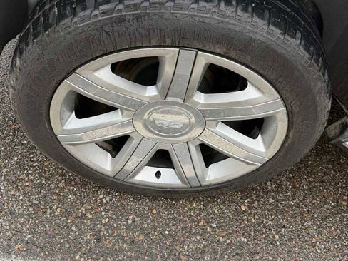 Used 2018 Cadillac Escalade Luxury image 15