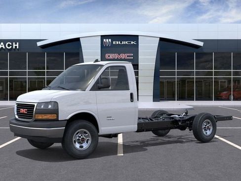 New 2025 GMC Savana 3500 w/ Power Convenience Package image 2