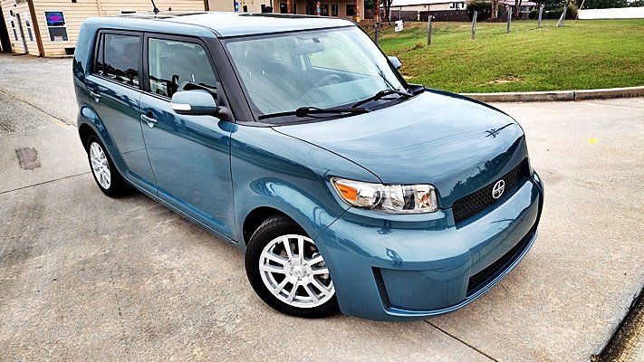 Used 2008 Scion xB FWD image 4
