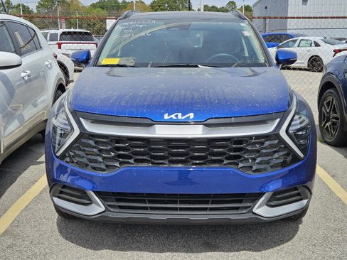 Used 2025 Kia Sportage EX w/ Premium Package FWD image 4
