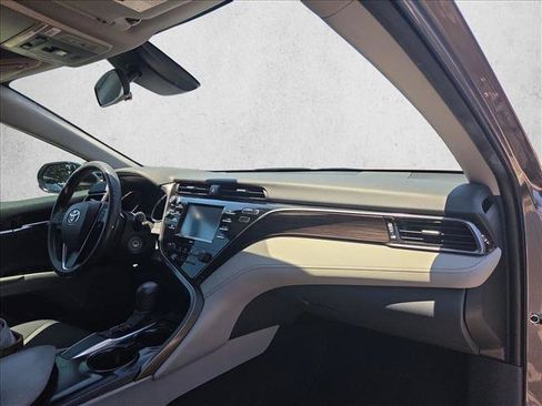 Used 2020 Toyota Camry LE w/ Carpet Mat Package FWD image 15