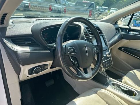 Used 2019 Lincoln MKC Reserve AWD/4WD image 12