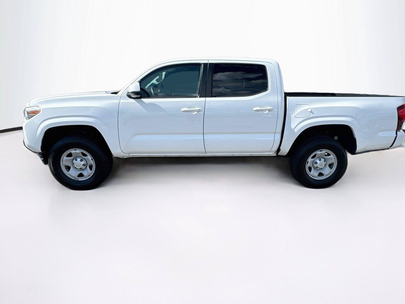 Used 2020 Toyota Tacoma SR w/ SR Convenience Package RWD image 2