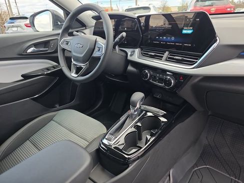New 2026 Chevrolet Trax LT w/ Driver Confidence Package FWD image 16