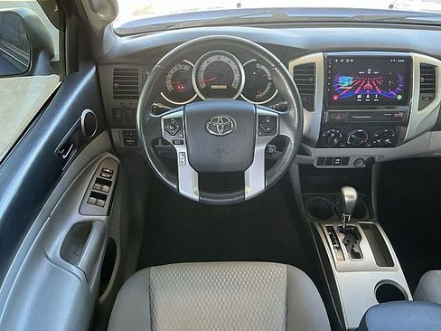 Used 2015 Toyota Tacoma PreRunner image 14