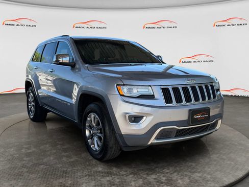 Used 2015 Jeep Grand Cherokee Limited w/ Luxury Group II AWD/4WD image 5