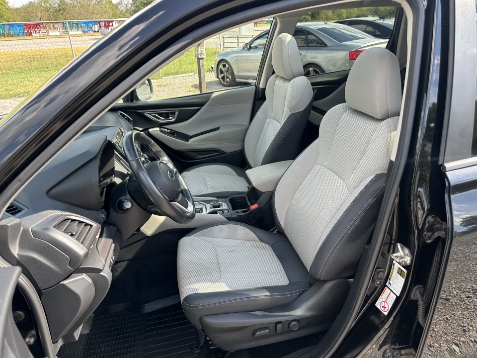 Used 2019 Subaru Forester Premium AWD/4WD image 17