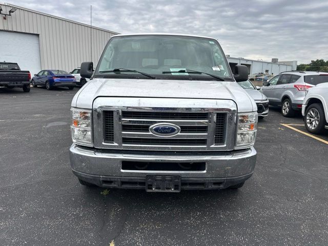 Used 2013 Ford E-350 and Econoline 350 XLT RWD image 13