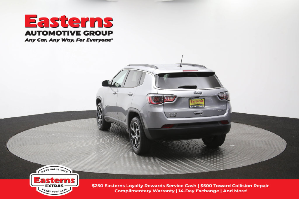 Used 2024 Jeep Compass Latitude AWD/4WD image 66