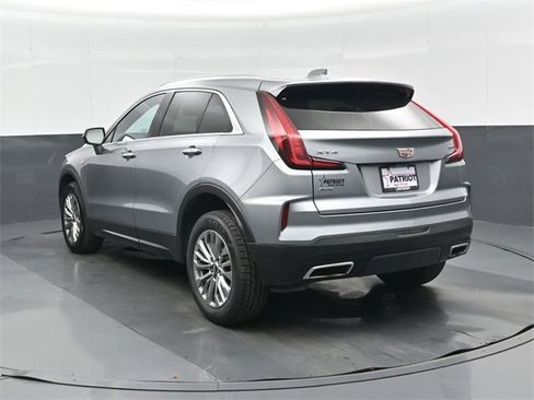 Used 2024 Cadillac XT4 Premium Luxury image 6