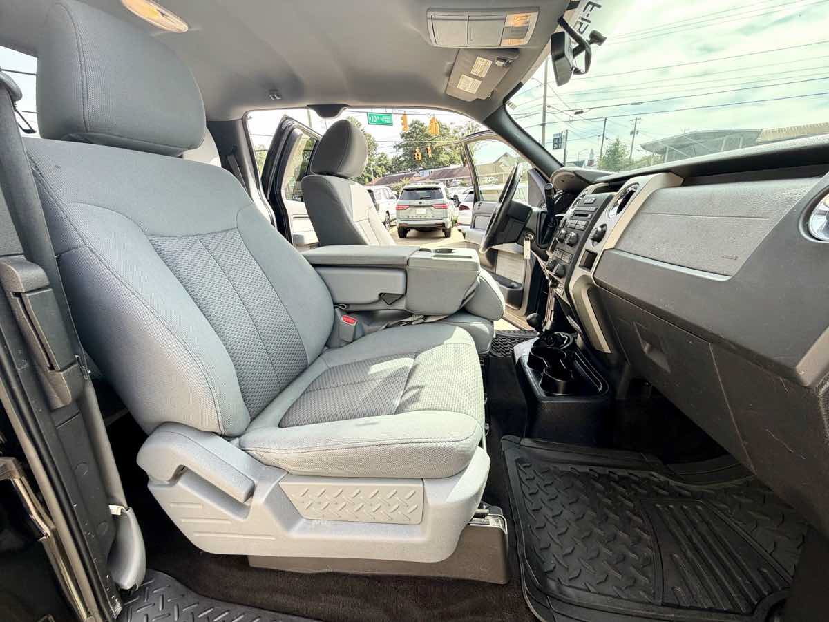 Used 2011 Ford F150 XLT w/ XLT Convenience Pkg AWD/4WD image 13