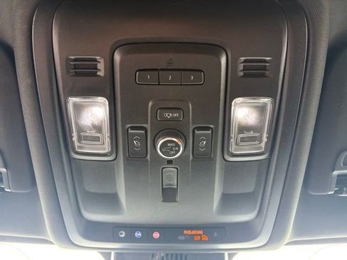 Certified 2023 GMC Yukon Denali image 40