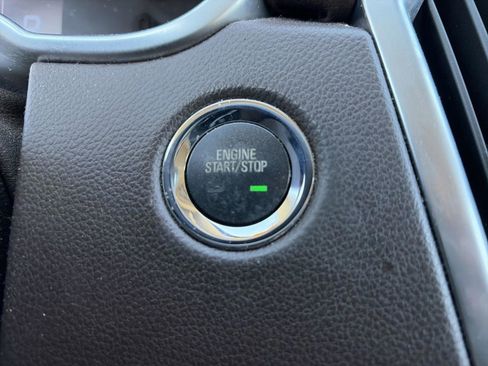 Used 2016 Cadillac SRX Luxury w/ Driver Awareness Package image 19