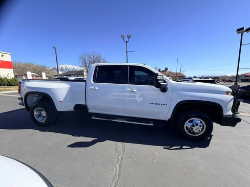 Used 2024 Chevrolet Silverado 3500 LT w/ Convenience Package image 3