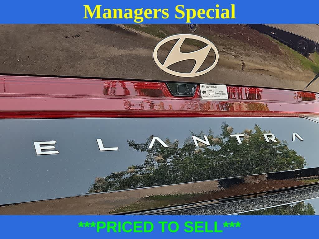 Certified 2025 Hyundai Elantra Sport w/ Cargo Package FWD image 31