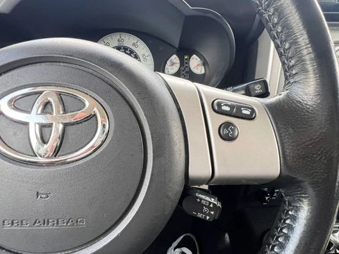 Used 2012 Toyota FJ Cruiser 4WD w/ Upgrade Pkg image 34