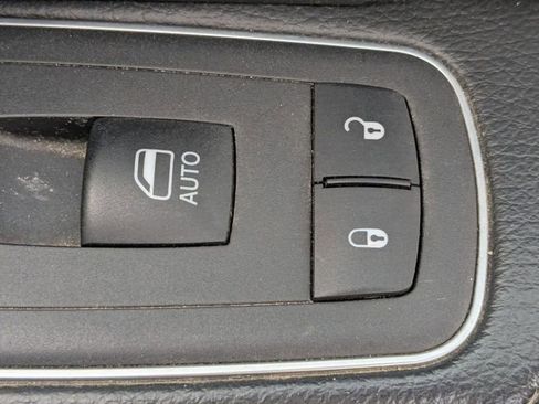 Used 2024 RAM 3500 Big Horn AWD/4WD image 38
