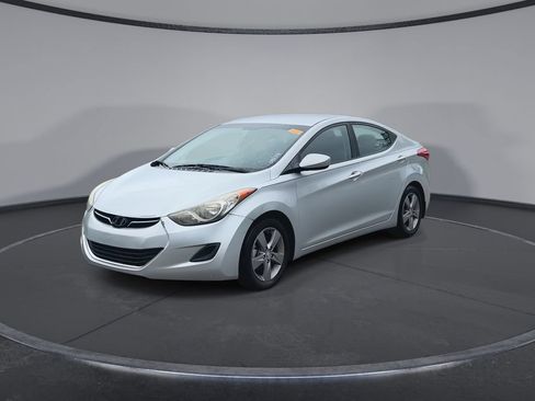 Used 2013 Hyundai Elantra GLS FWD image 4