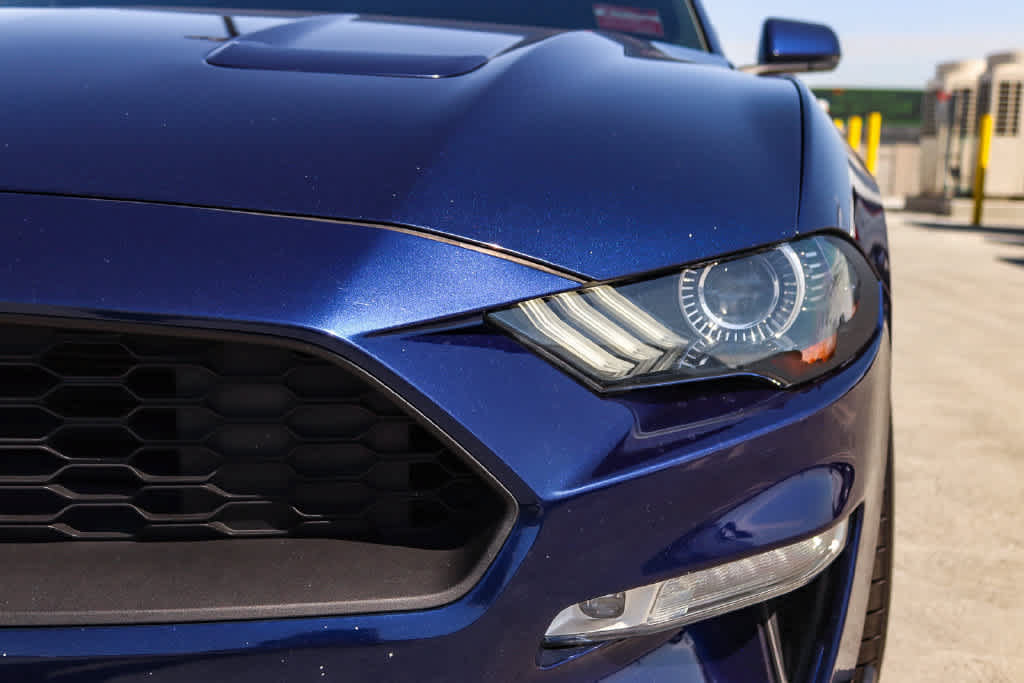 Used 2020 Ford Mustang Premium w/ Equipment Group 201A RWD image 7