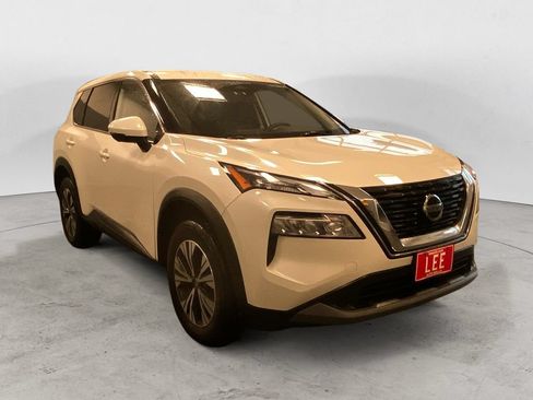 Used 2021 Nissan Rogue SV AWD/4WD image 8