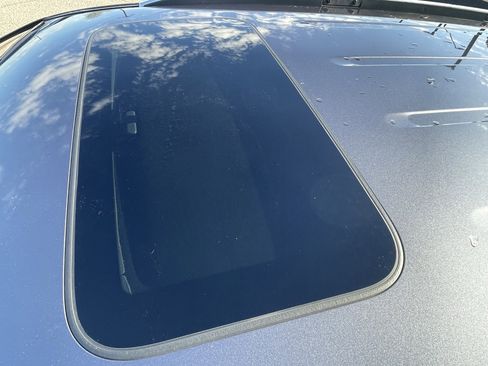 Used 2022 Honda Pilot Touring image 9