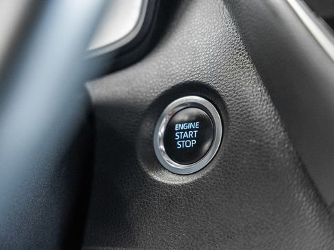 Used 2025 Toyota Corolla SE FWD image 19