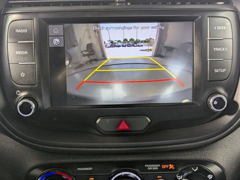 Used 2023 Kia Soul LX w/ LX Technology Package FWD image 19