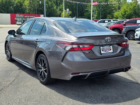 Used 2024 Toyota Camry SE FWD image 9