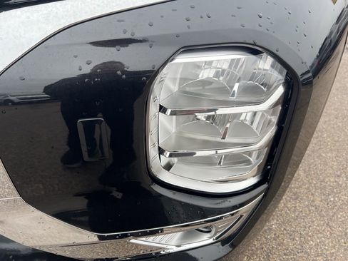 Used 2024 Mitsubishi Outlander SE image 29